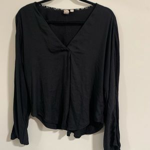 Black Flowy Long Sleeve